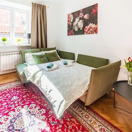 Superapart Swietojanska 19, Old Town * 바르샤바