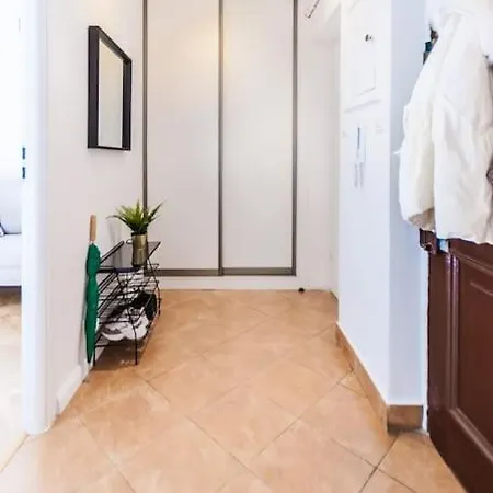 Superapart Swietojanska 19, Old Town