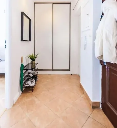 Superapart Swietojanska 19, Old Town